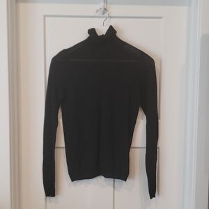 GUESS turtleneck blouse